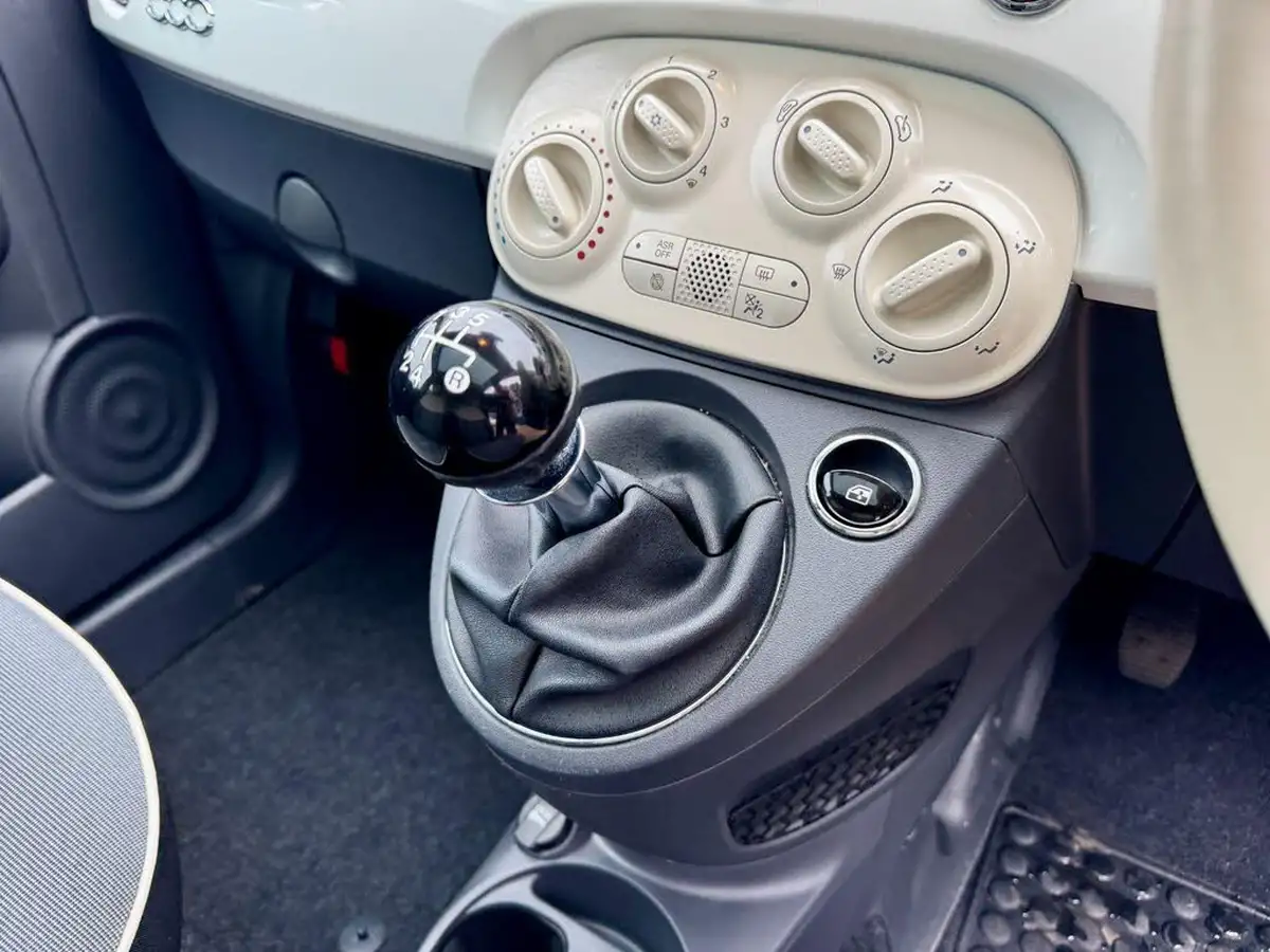 2016-fiat-500-12-lounge-big-17