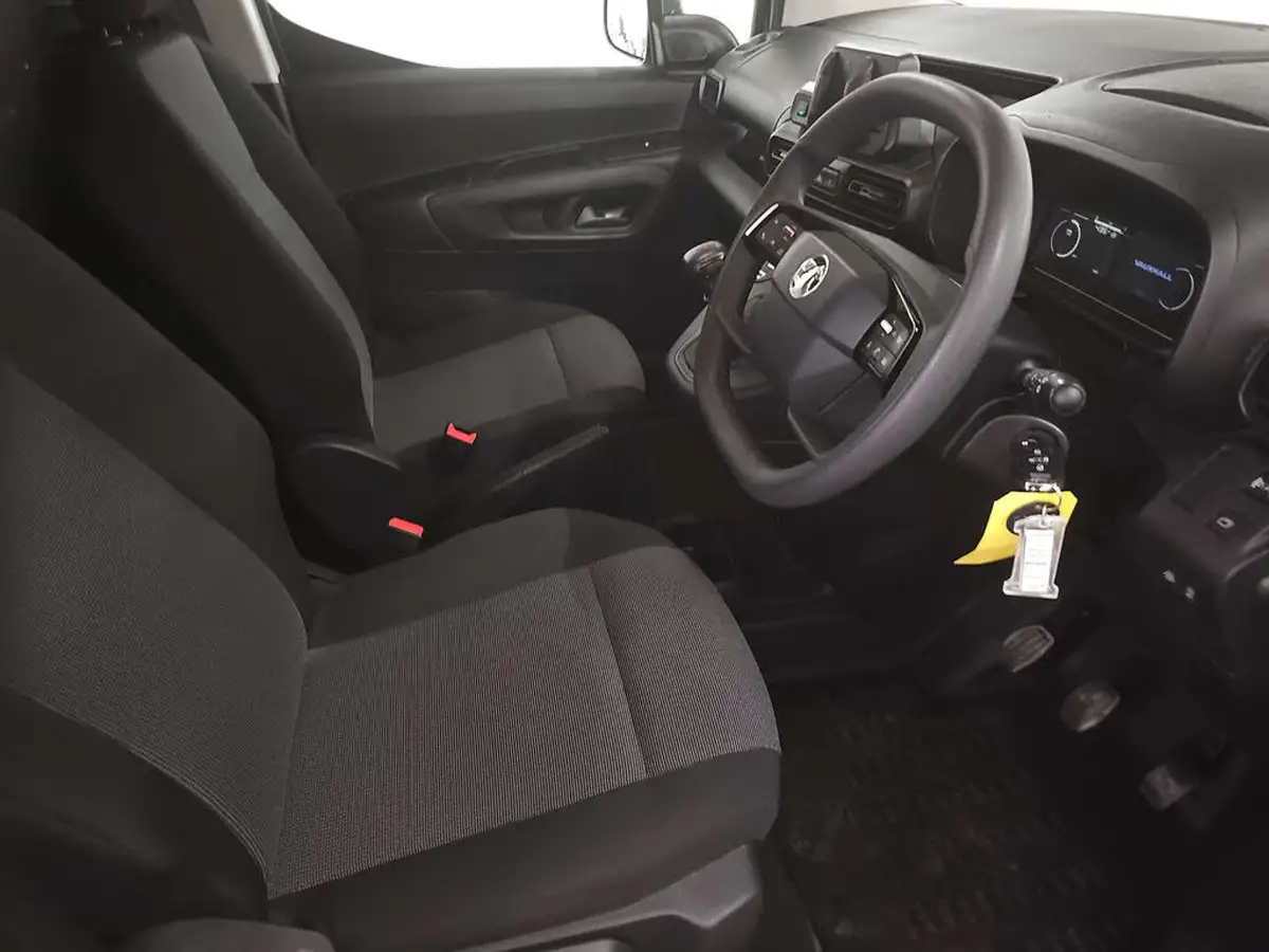 2024-vauxhall-combo-15cdti-prime-100pseu6e-big-7