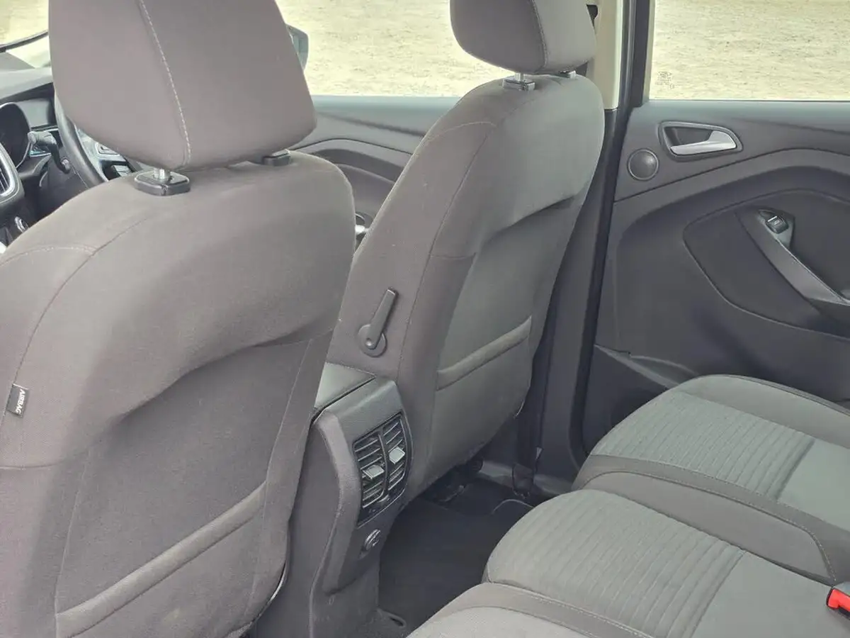 2016-ford-c-max-15tdci-titanium-powershift-big-26