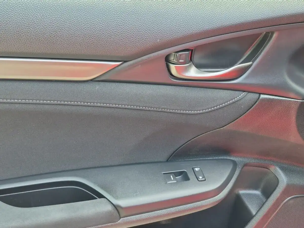 2019-honda-civic-10-vtec-turbo-sr-hatchback-5d-big-16