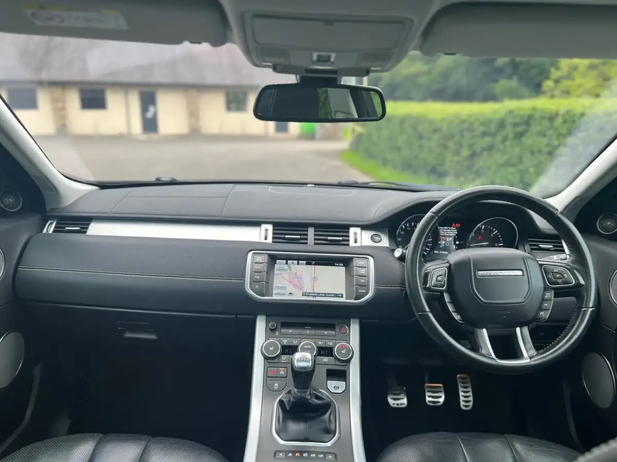 2015-land-rover-range-rover-evoque-22sd4-dynamic-hatchback-5d-big-31