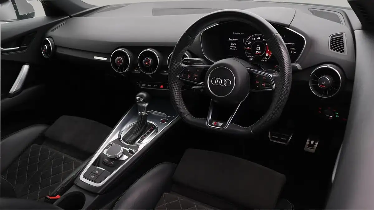 2019-audi-tt-coupe-20-40-tfsi-s-line-big-9