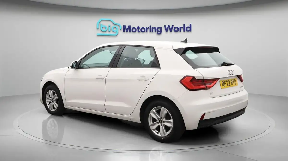 2022-audi-a1-10-25-tfsi-technik-big-5