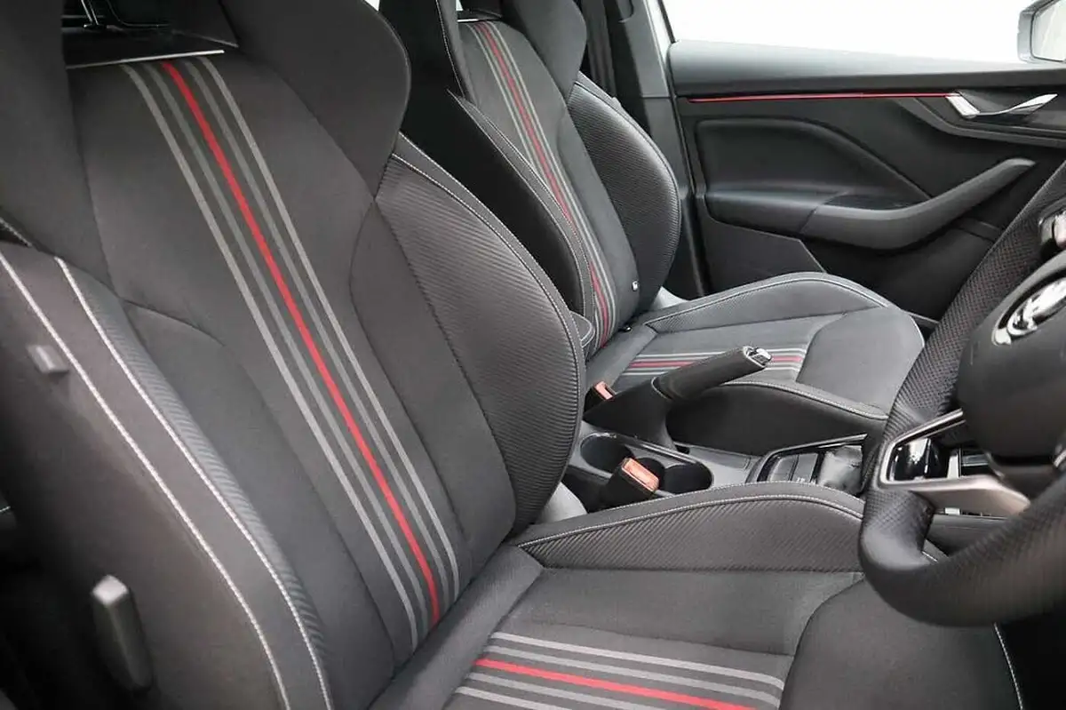 2024-skoda-kamiq-10-tsi-monte-carlo-116ps-big-9