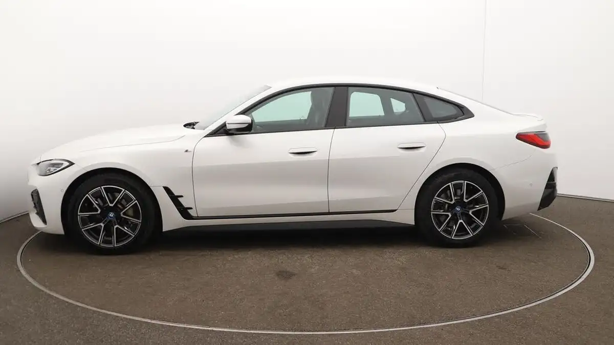 2022-bmw-i4-e-edrive40-m-sport-big-66