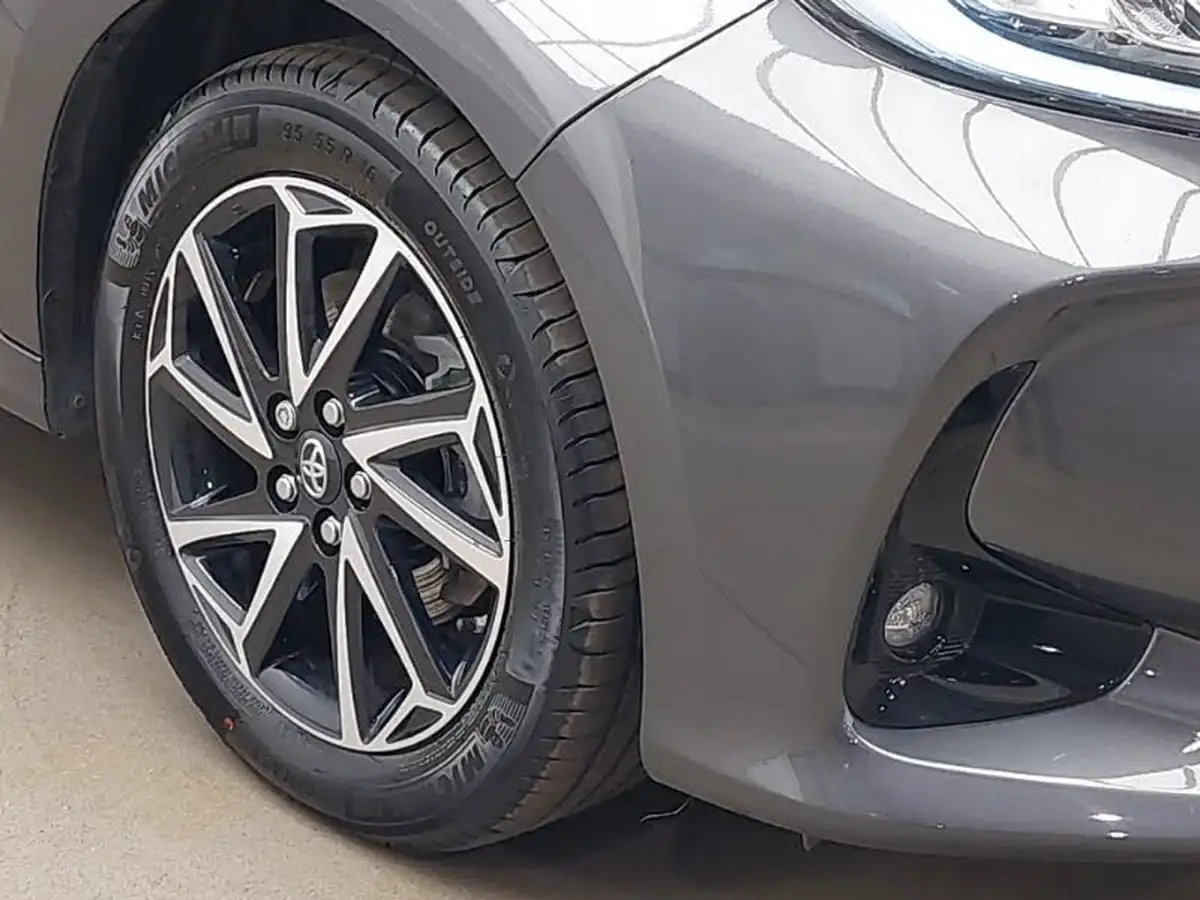 2022-toyota-yaris-15-vvt-i-design-big-8