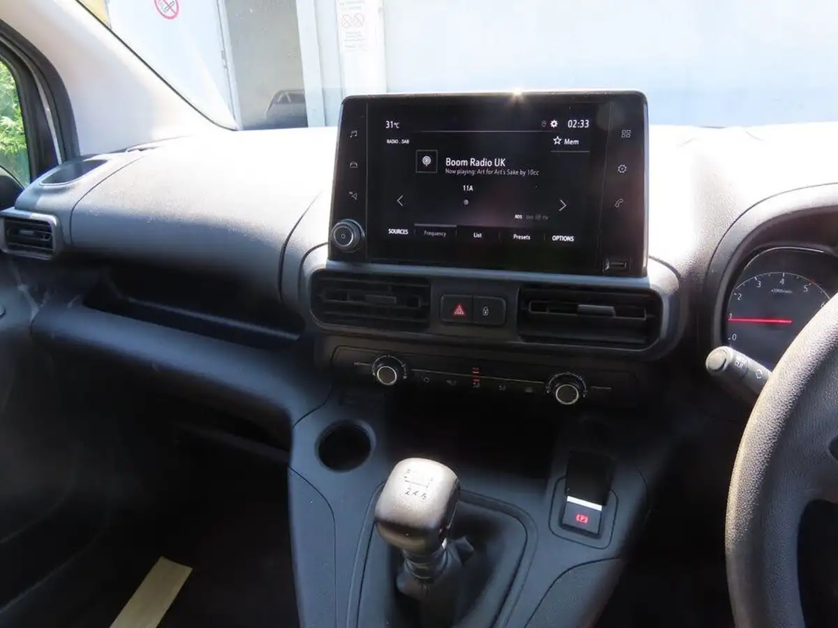 2022-vauxhall-combo-15cdti-sportive-2300-100pseu6dt-l1h1-big-12
