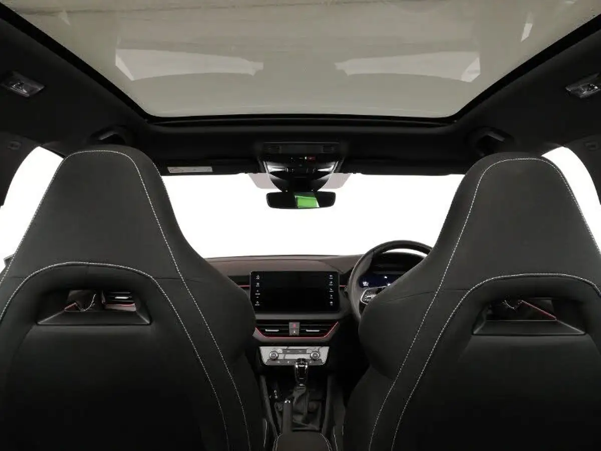 2024-skoda-kamiq-10-tsi-monte-carlo-116ps-dsg-big-18