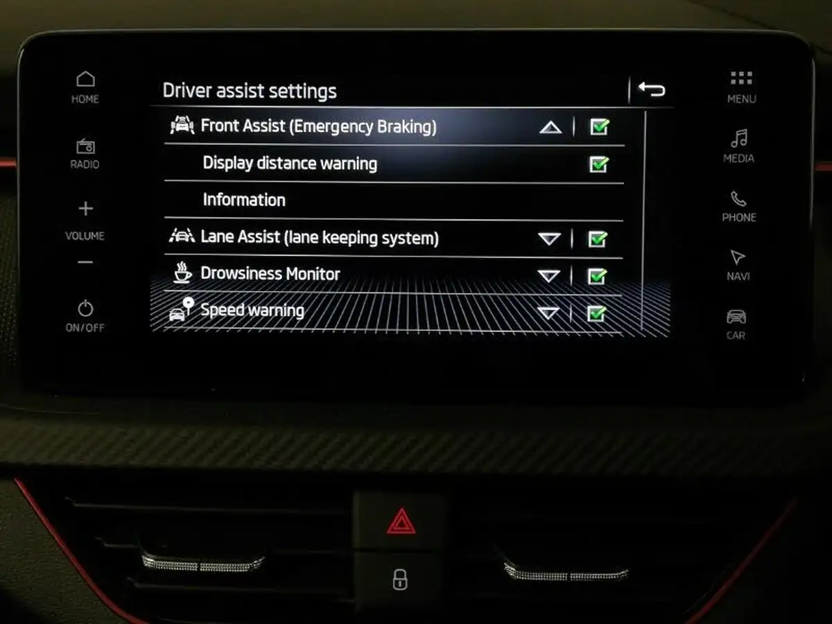 2024-skoda-kamiq-10-tsi-monte-carlo-116ps-dsg-big-14