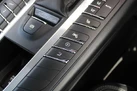 2018-porsche-macan-small-32