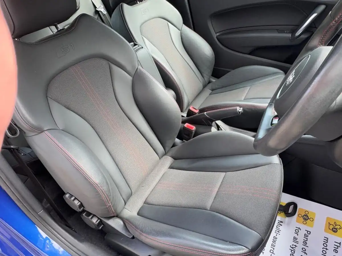 2015-audi-a1-20-s1-hatchback-3d-big-15