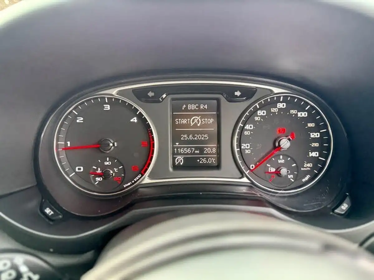 2012-audi-a1-20td-black-edition-big-11