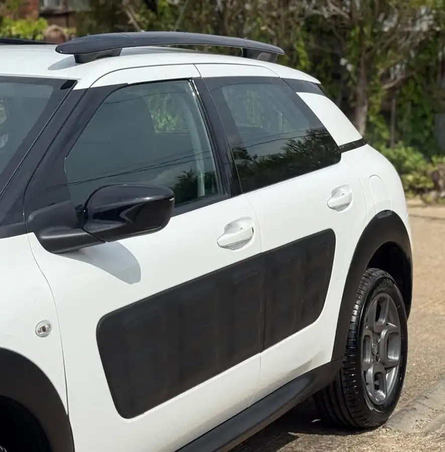 2017-citroen-c4-cactus-12-puretech-feel-82ps-big-29