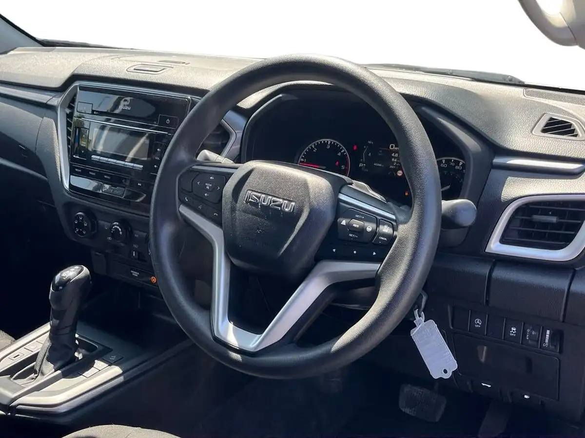 2021-isuzu-d-max-19td-dl20-double-pickup-auto-big-9