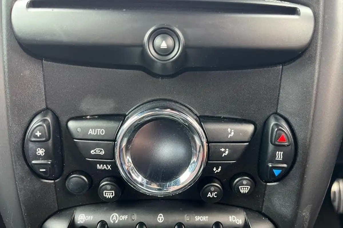 2014-mini-countryman-16-cooper-s-190bhp-big-34