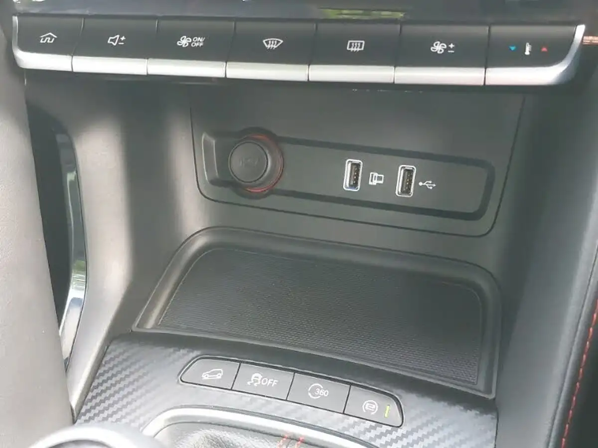 2022-mg-zs-suv-10t-gdi-exclusive-big-17