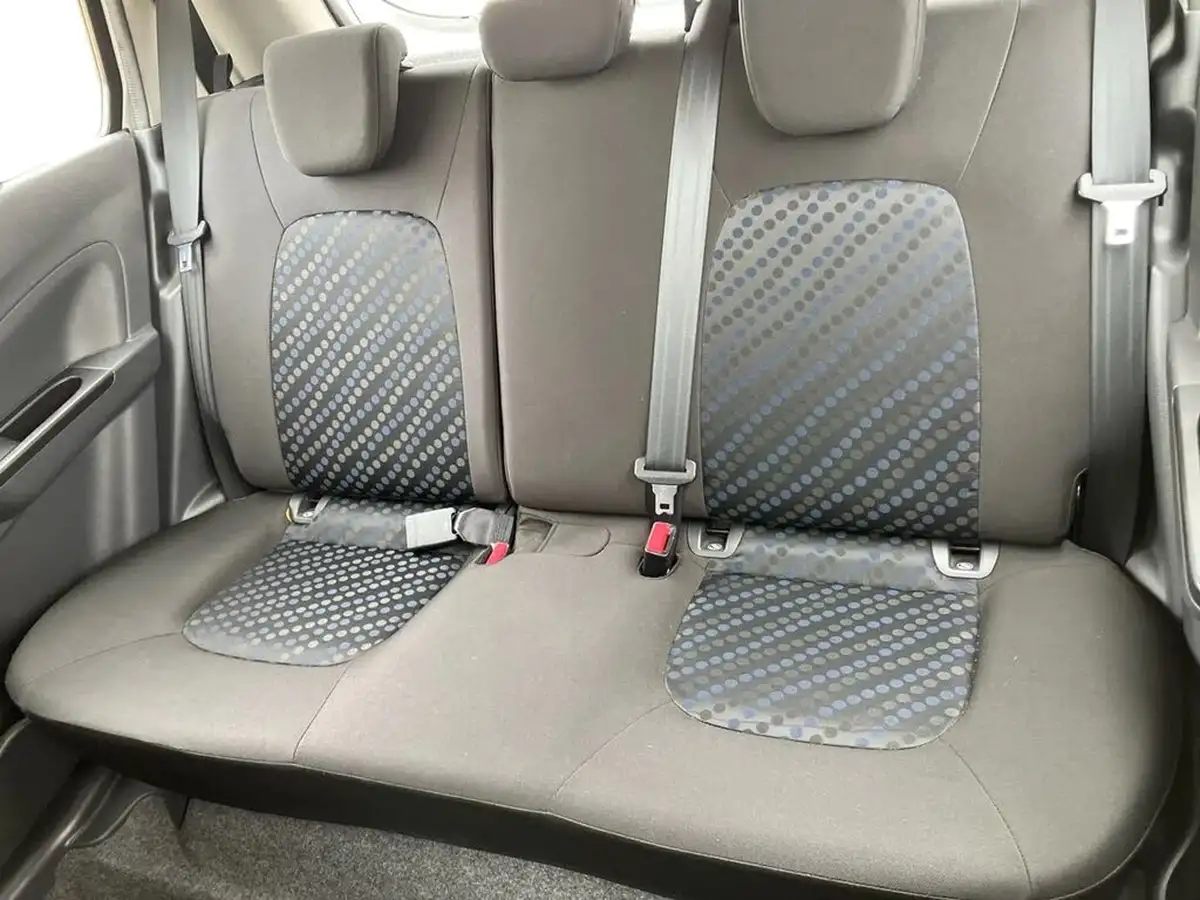 2018-suzuki-celerio-10-sz2-big-21