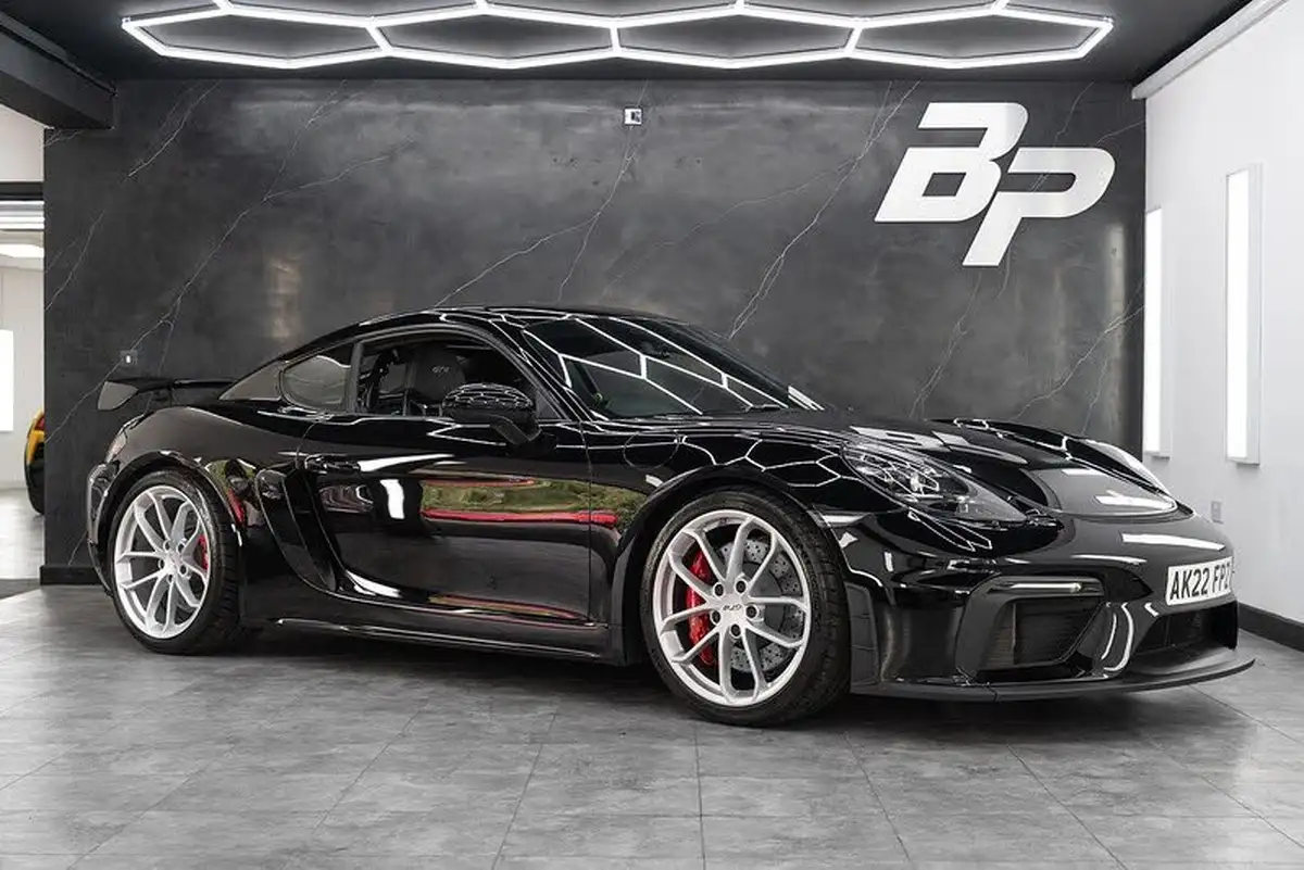 2022-porsche-cayman-718-40-cayman-gt4-big-0