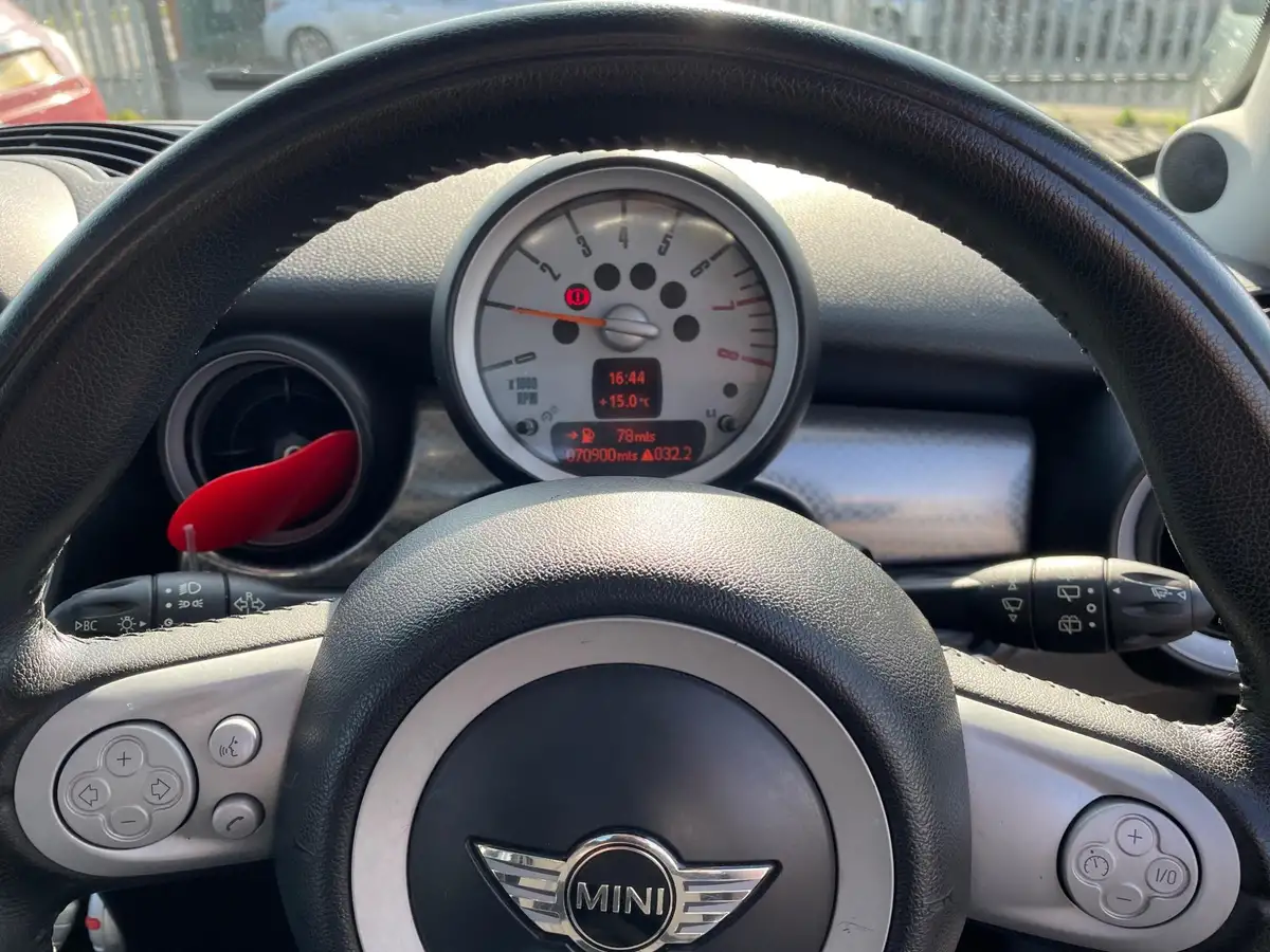 2008-mini-cooper-16-cooper-s-175bhp-hatchback-3d-big-10