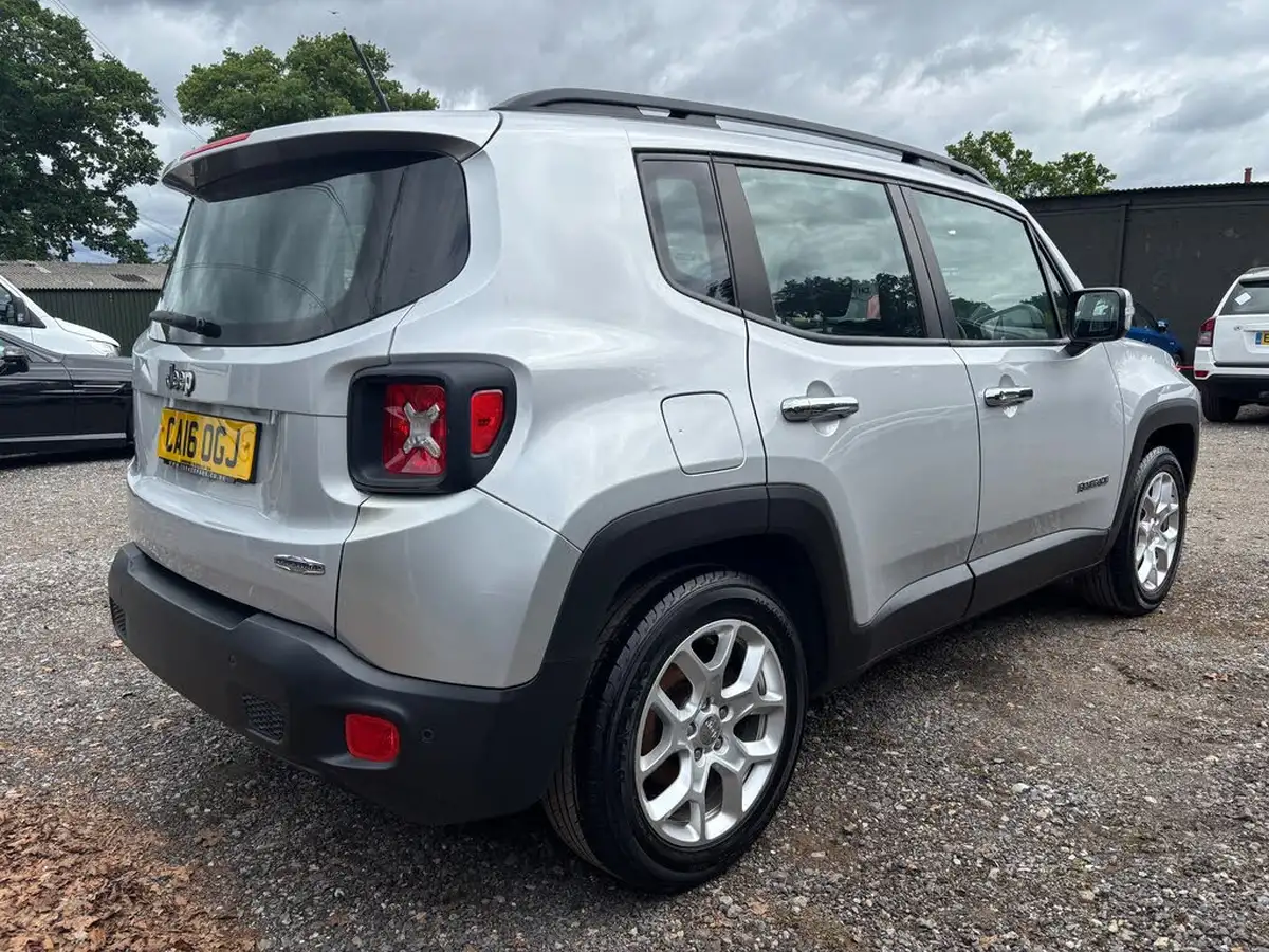 2016-jeep-renegade-16l-e-torq-longitude-big-4