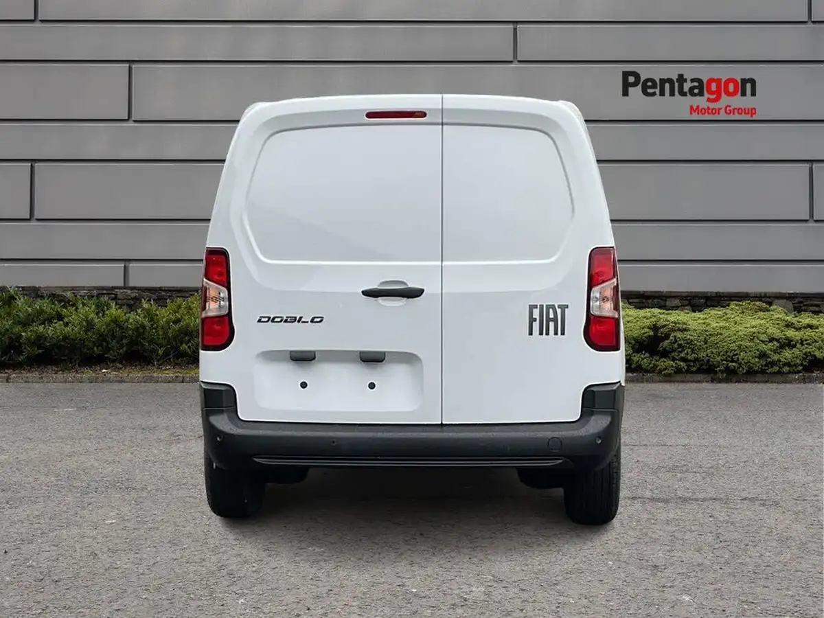 2025-fiat-doblo-big-16