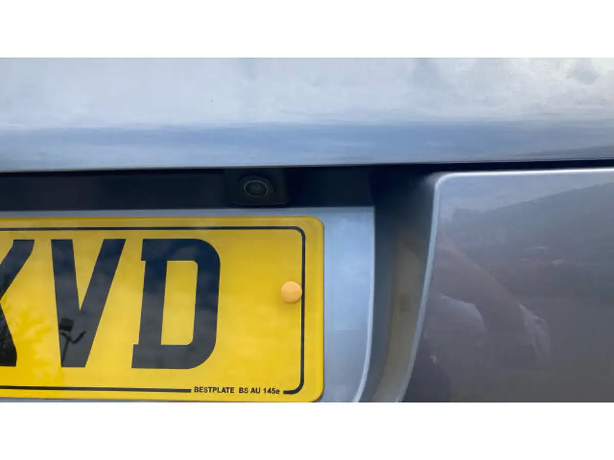 2021-citroen-c3-12-puretech-shine-plus-83ps-big-35