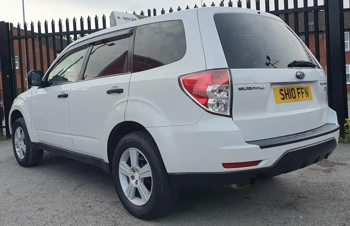 2010-subaru-forester-20td-suretrak-big-28