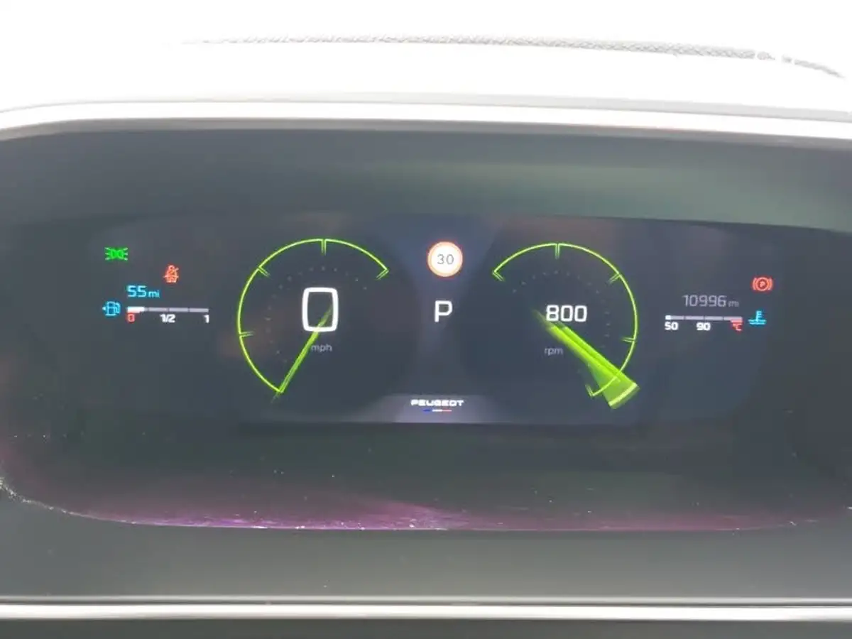2024-peugeot-2008-suv-12-puretech-gt-130ps-eat8-big-9