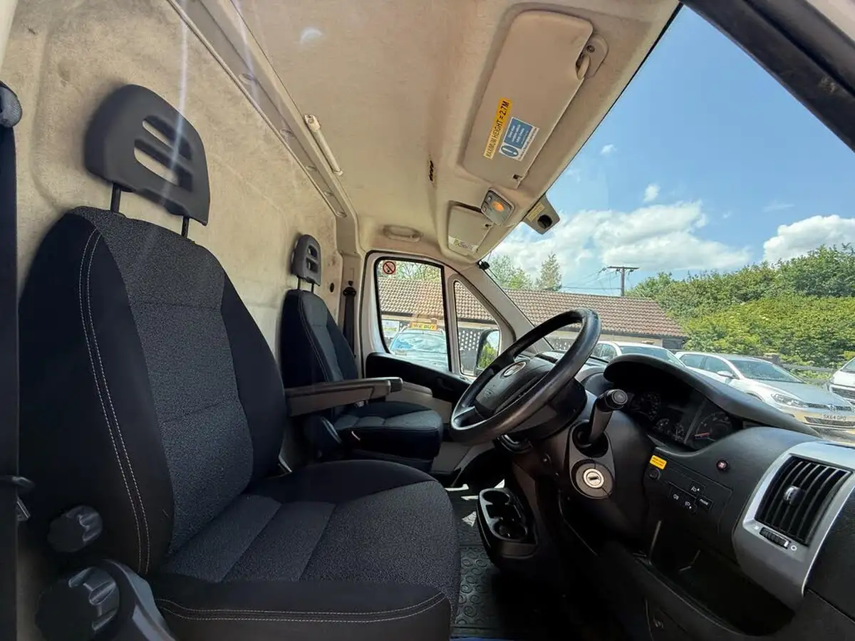 2017-fiat-ducato-20td-35-lh2-panel-big-11