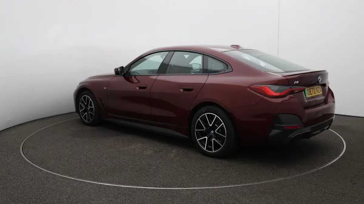 2022-bmw-i4-e-edrive40-m-sport-big-65