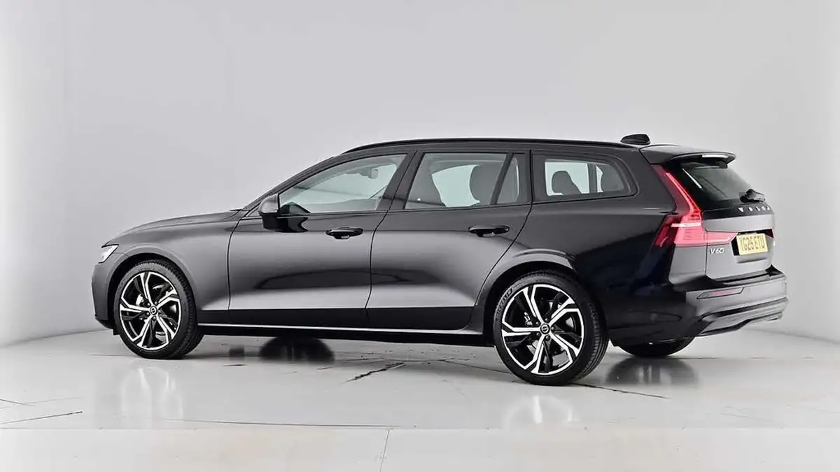 2025-volvo-v60-20-b4-plus-station-wagon-big-65
