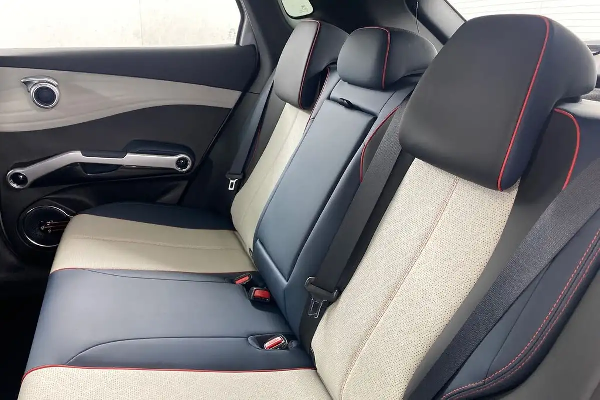 2024-byd-atto-3-e-design-big-13