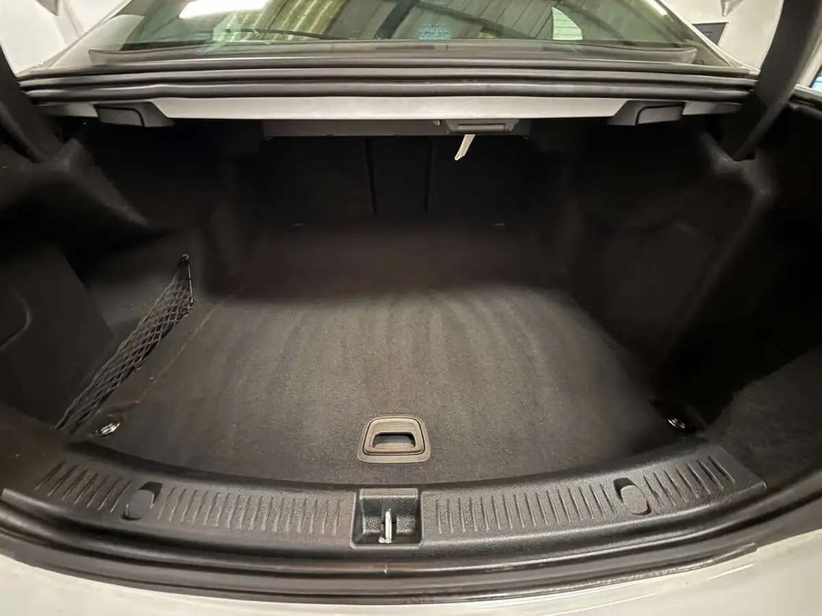 2017-mercedes-benz-e-class-20d-e220d-se-ss-saloon-4d-big-37