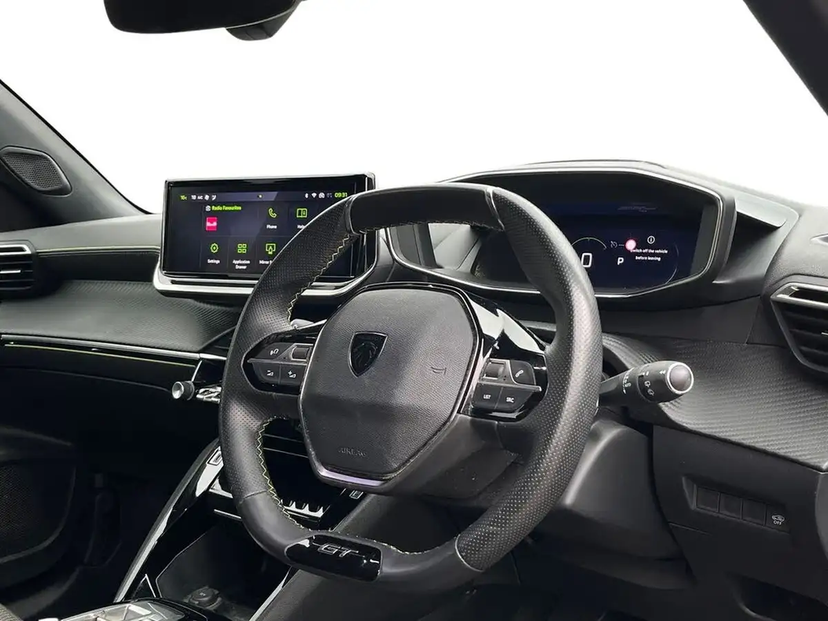 2024-peugeot-2008-suv-12-puretech-gt-130ps-eat8-big-4