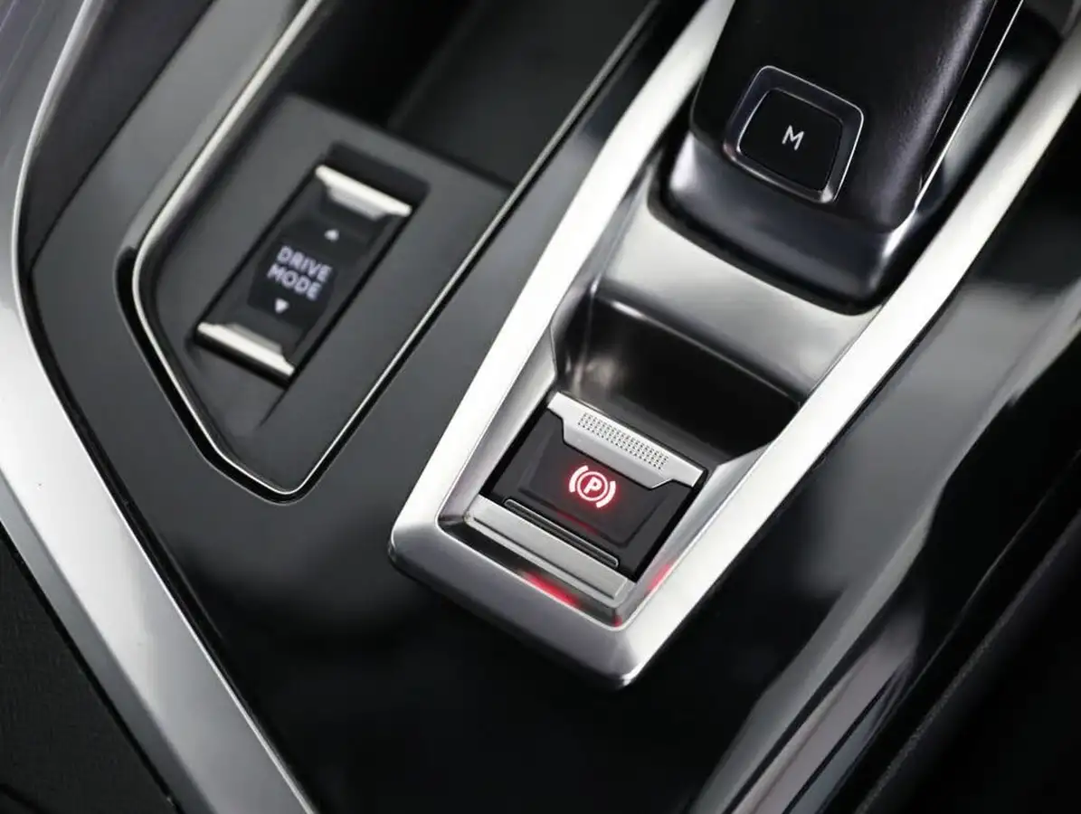 2022-peugeot-5008-suv-15-bluehdi-allure-premium-eat8-big-27