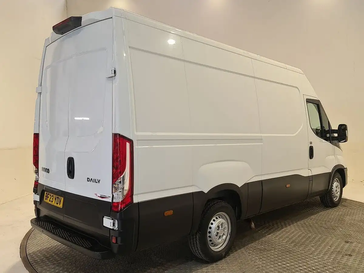 2023-iveco-daily-s-class-23td-35s14v-business-3520mm-h2-136pseu6dt-big-24