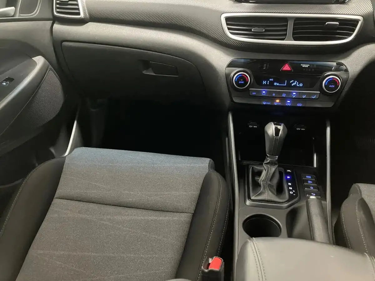 2019-hyundai-tucson-16-t-gdi-se-nav-dct-big-19