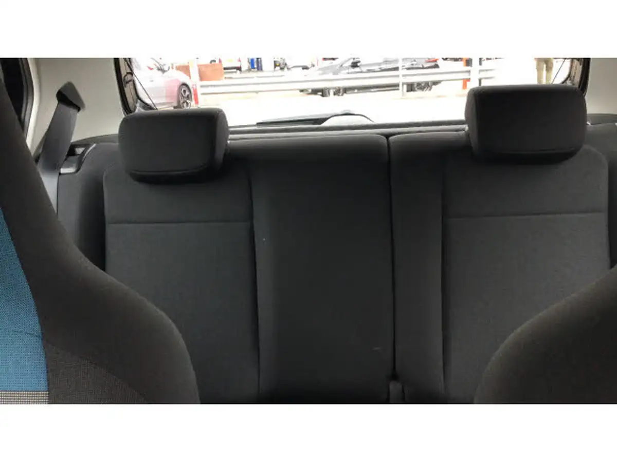 2018-volkswagen-up-10-move-up-ss-5d-big-14