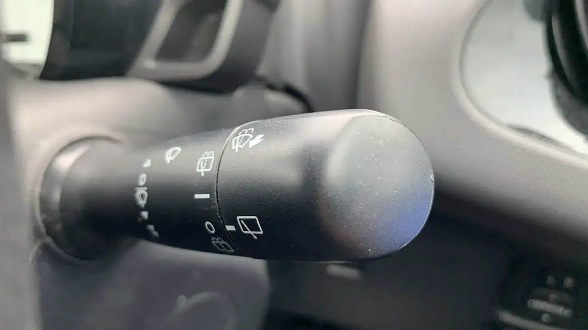 2021-peugeot-108-10-allure-hatchback-5d-big-27