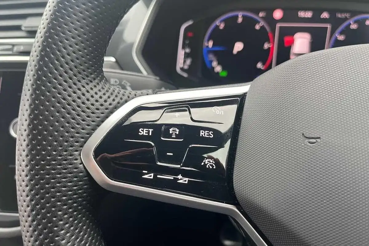 2022-volkswagen-tiguan-20tdi-r-line-edition-big-14
