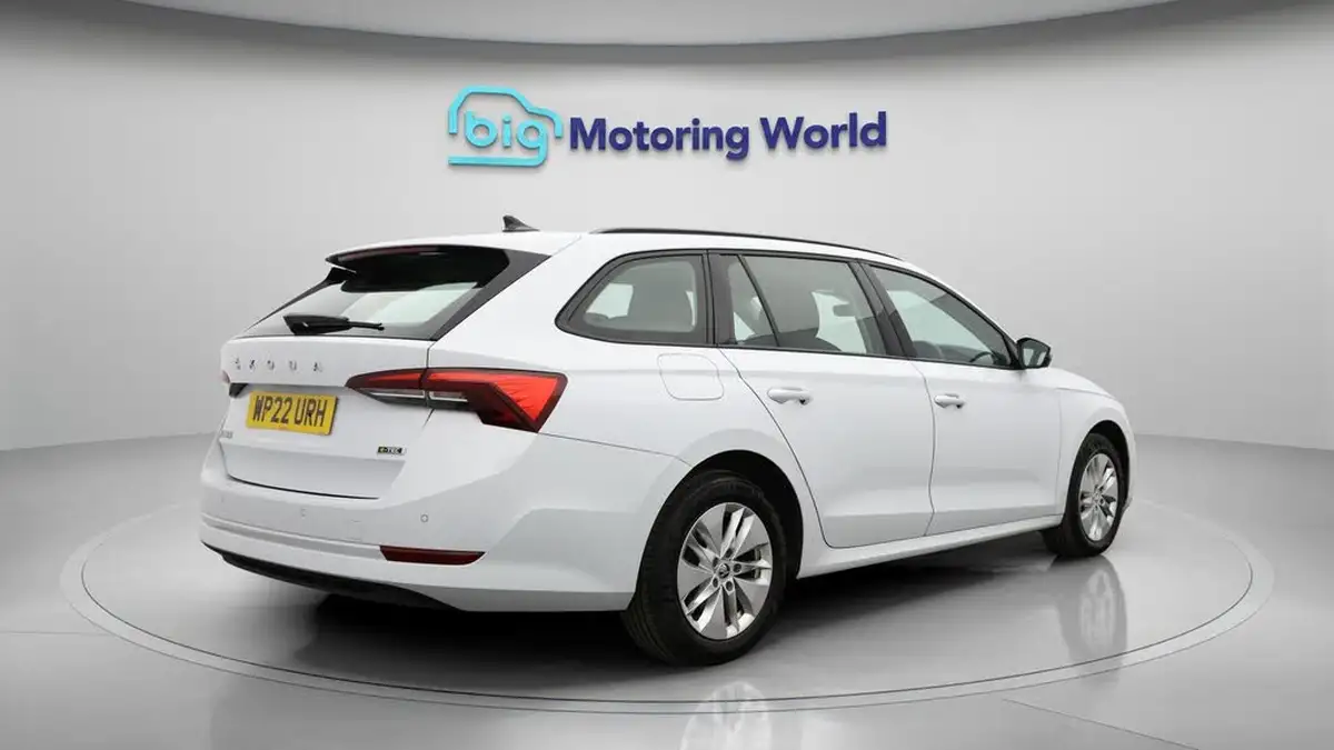2022-skoda-octavia-10-tsi-se-technology-110ps-estate-big-7