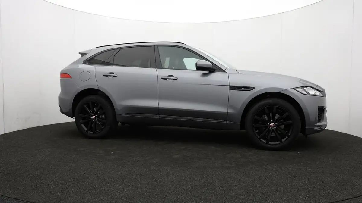 2020-jaguar-f-pace-20-i4d-chequered-flag-180ps-big-37