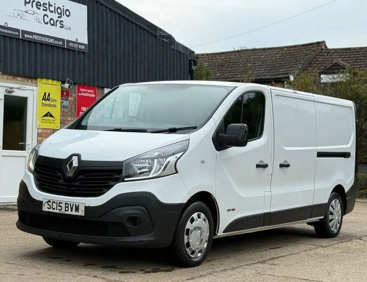 2015-renault-trafic-16dci-ll29-115-business-low-roof-van-big-4