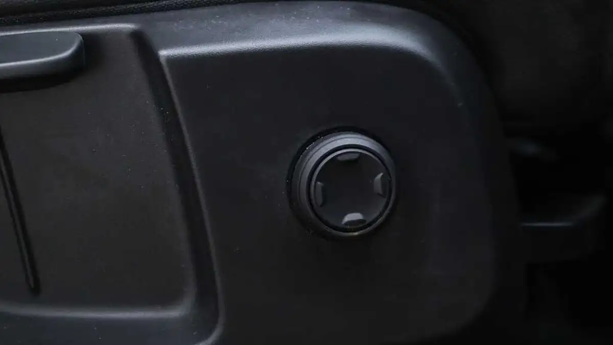 2022-volvo-xc40-e-twin-recharge-big-48