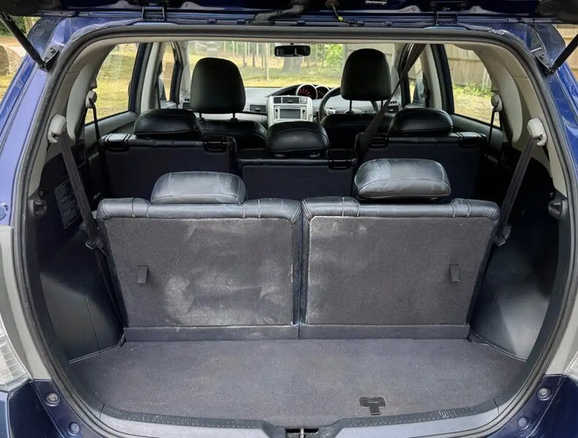 2012-toyota-verso-22td-tr-big-25