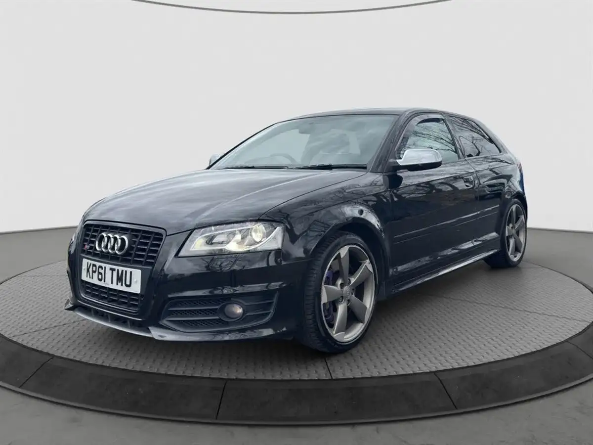 2011-audi-s3-20-black-edition-hatchback-3d-s-tronic-big-4