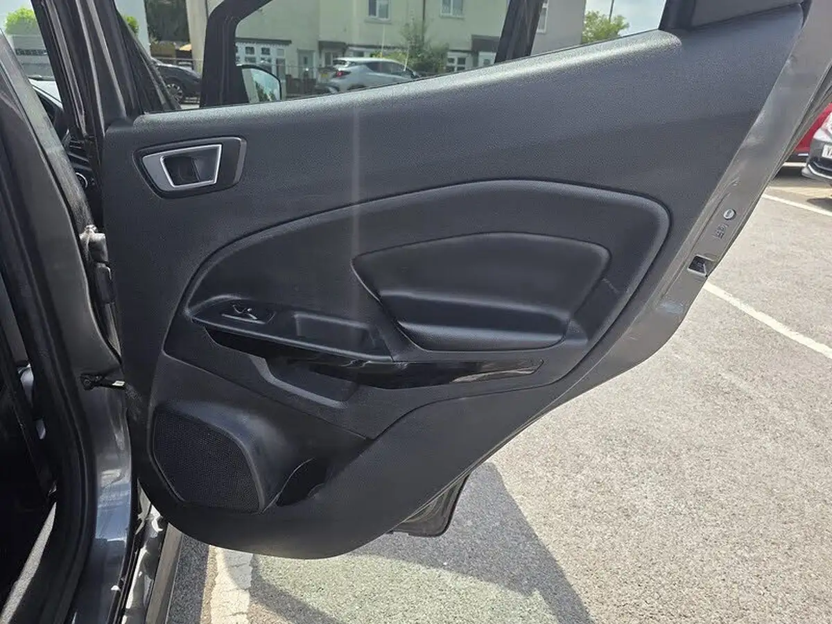 2018-ford-ecosport-10t-st-line-125ps-big-24