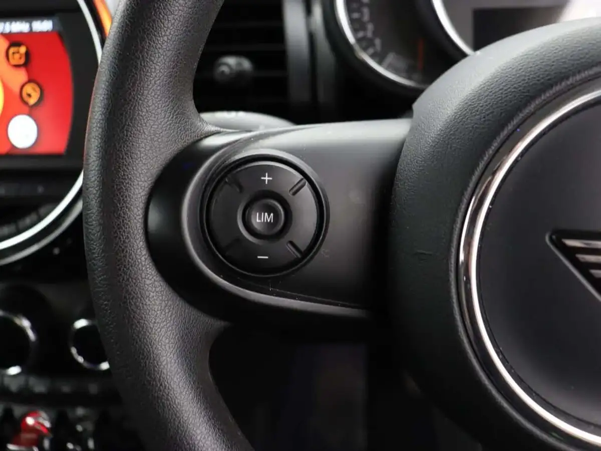 2019-mini-cooper-15-cooper-classic-hatchback-3d-big-34