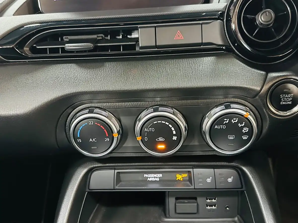 2018-mazda-mx-5-15-se-l-nav-convertible-big-52