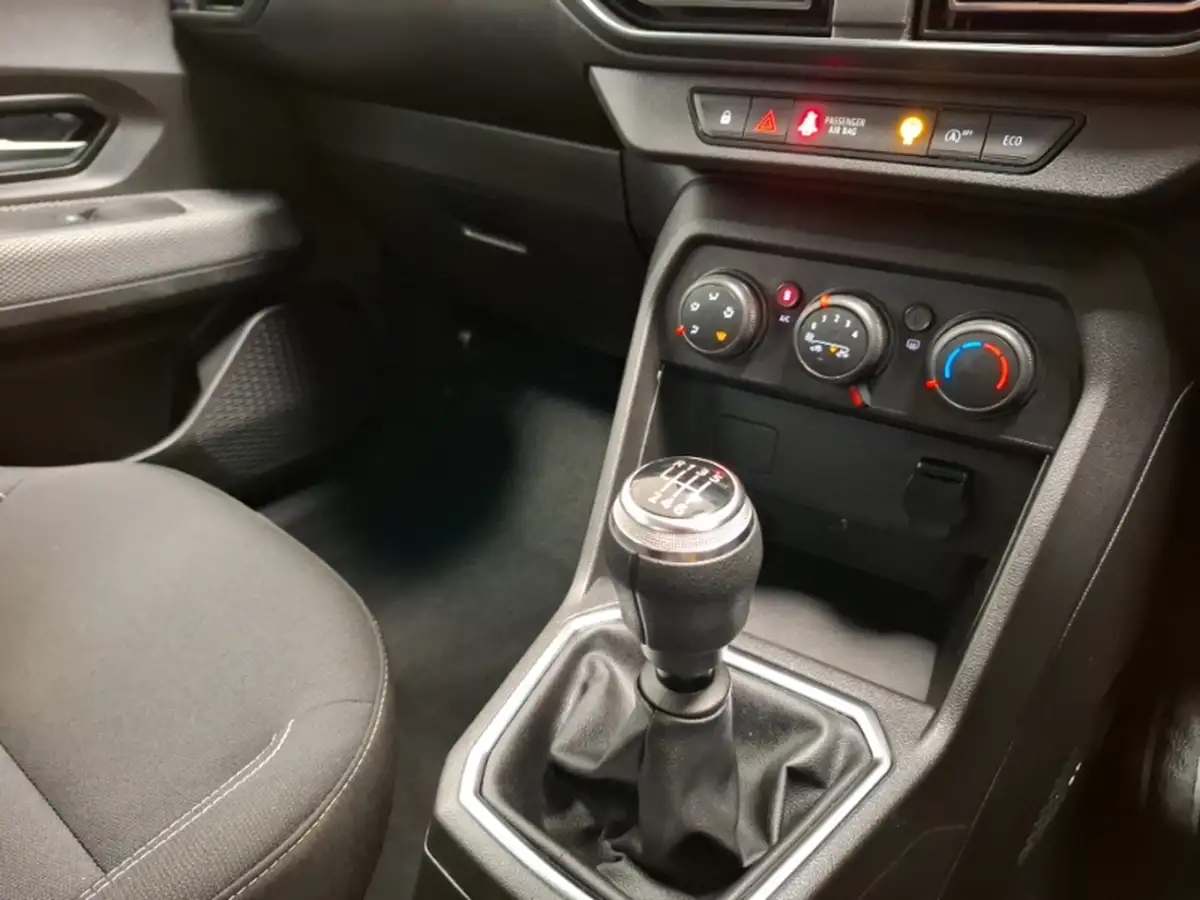 2022-dacia-sandero-10-tce-comfort-90bhp-big-17